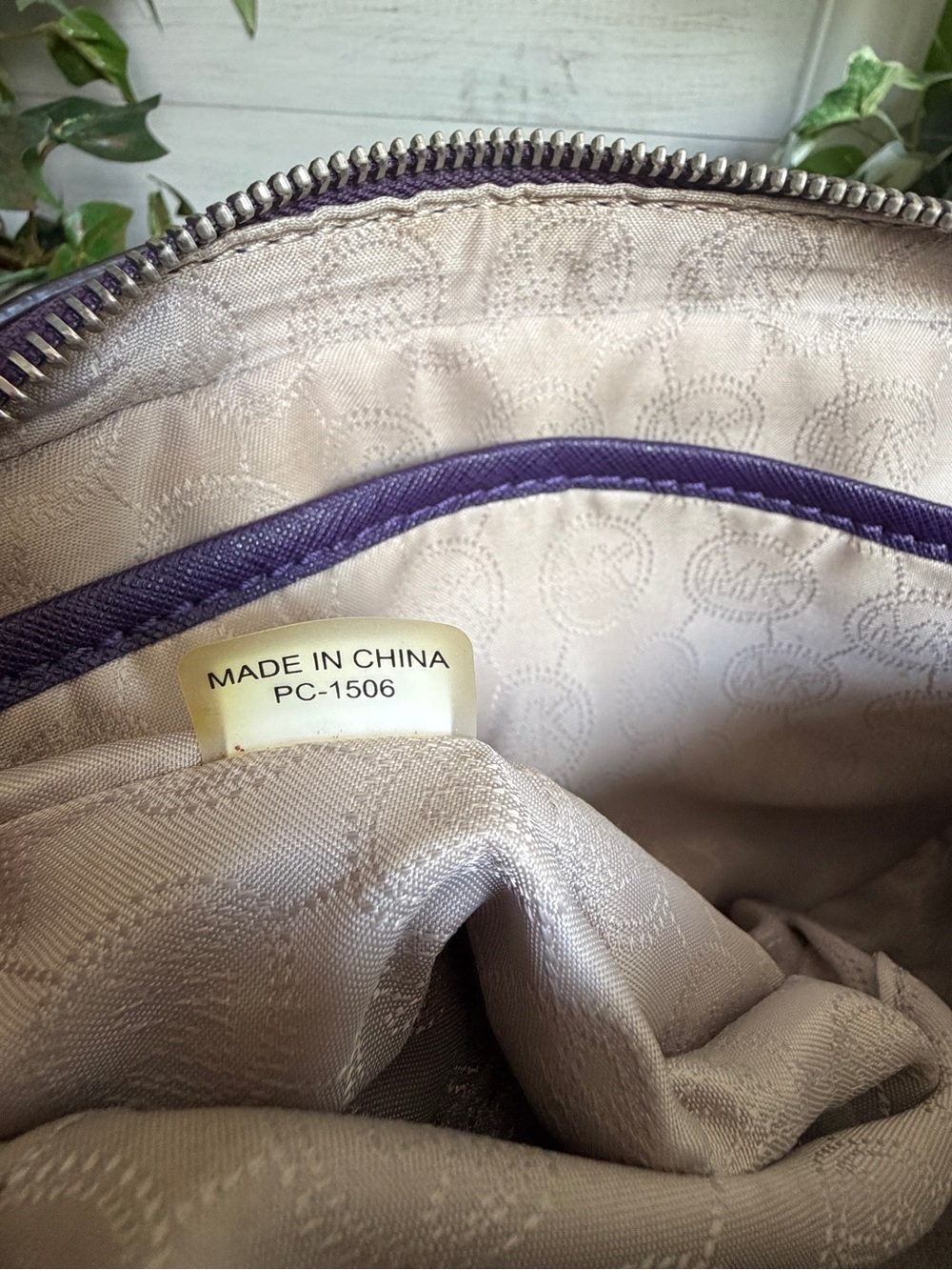Michael Kors Jet Set Purple Saffiano Leather Crossbody Bag w/Teddy Bear Keychain - Picture 10 of 12